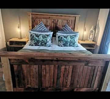 cre8ability custom furniture